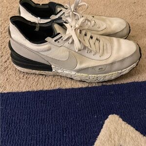 Nike Men's White and Gray Waffles